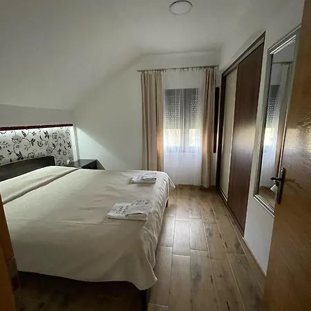 Dani Διαμέρισμα Vrdnik