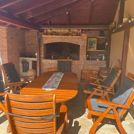 Διαμέρισμα Dani *