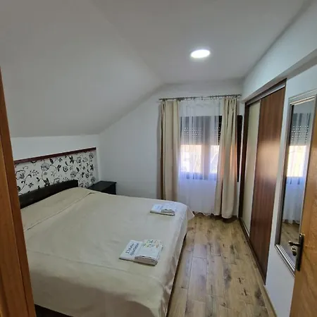 Διαμέρισμα Dani *